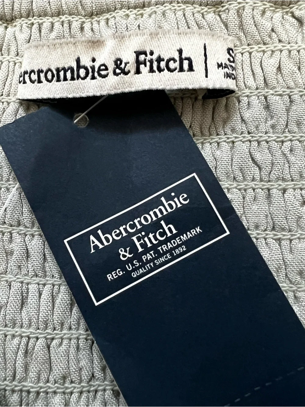 Abercrombie & Fitch Mint Green Floral V-Notch Puff Sleeve Crop Top NWT S